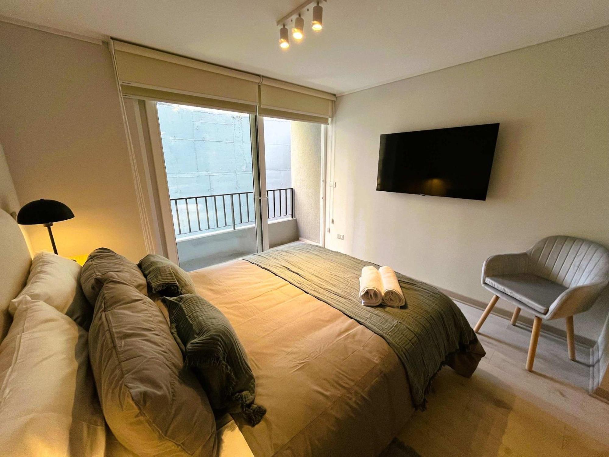 Hom I Comodo 2pax En Calle Carmen Santiago